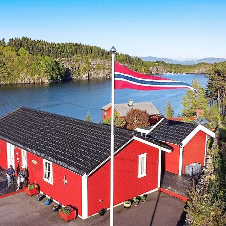 Ii Holiday home Klokkarvik