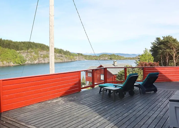 7 Person In * Klokkarvik