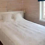 7 Person In