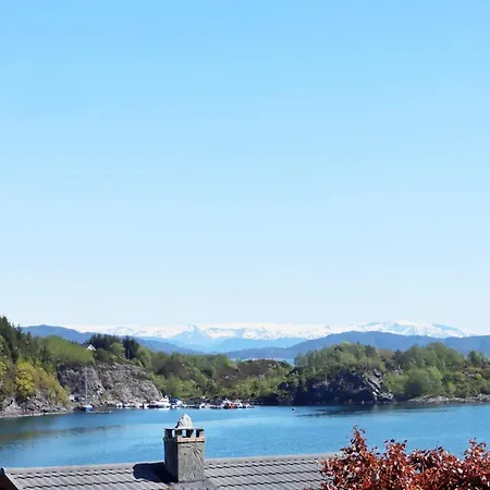 7 Person In Hébergement de vacances Klokkarvik